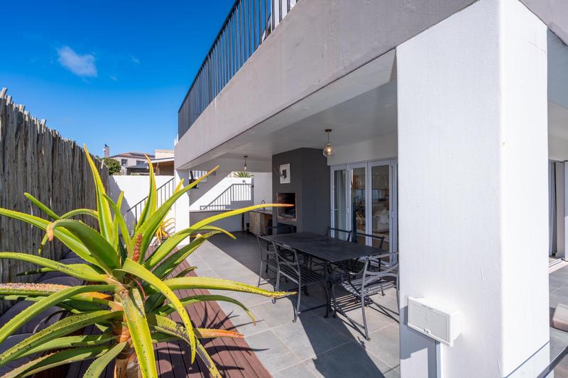 4 Bedroom Property for Sale in Myburgh Park Western Cape